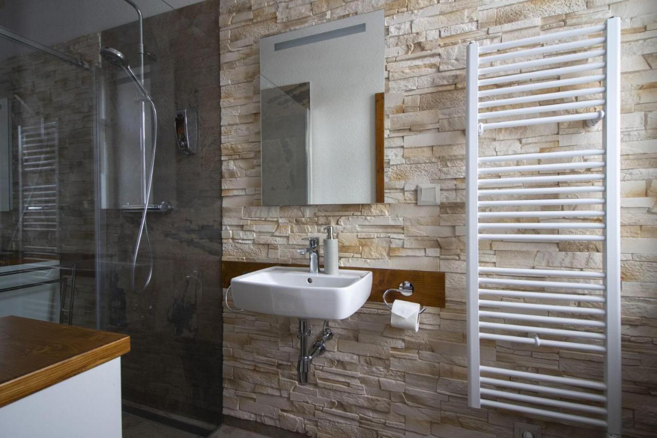 Apartman Srnka S Vyhladom Na Vysoké Tatry Exterior photo