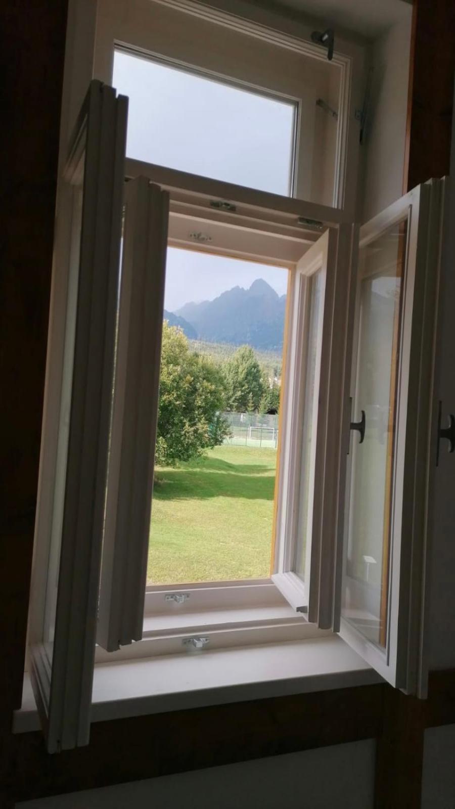 Apartman Srnka S Vyhladom Na Vysoké Tatry Exterior photo